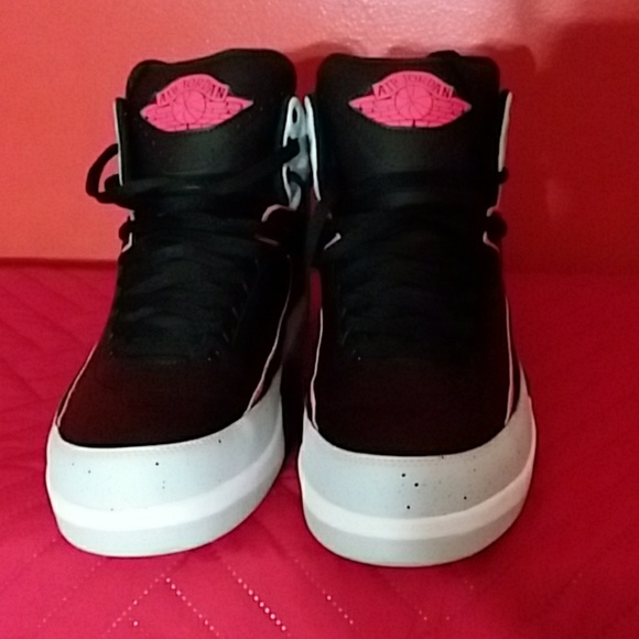 Sneakers - Picture 3 of 5